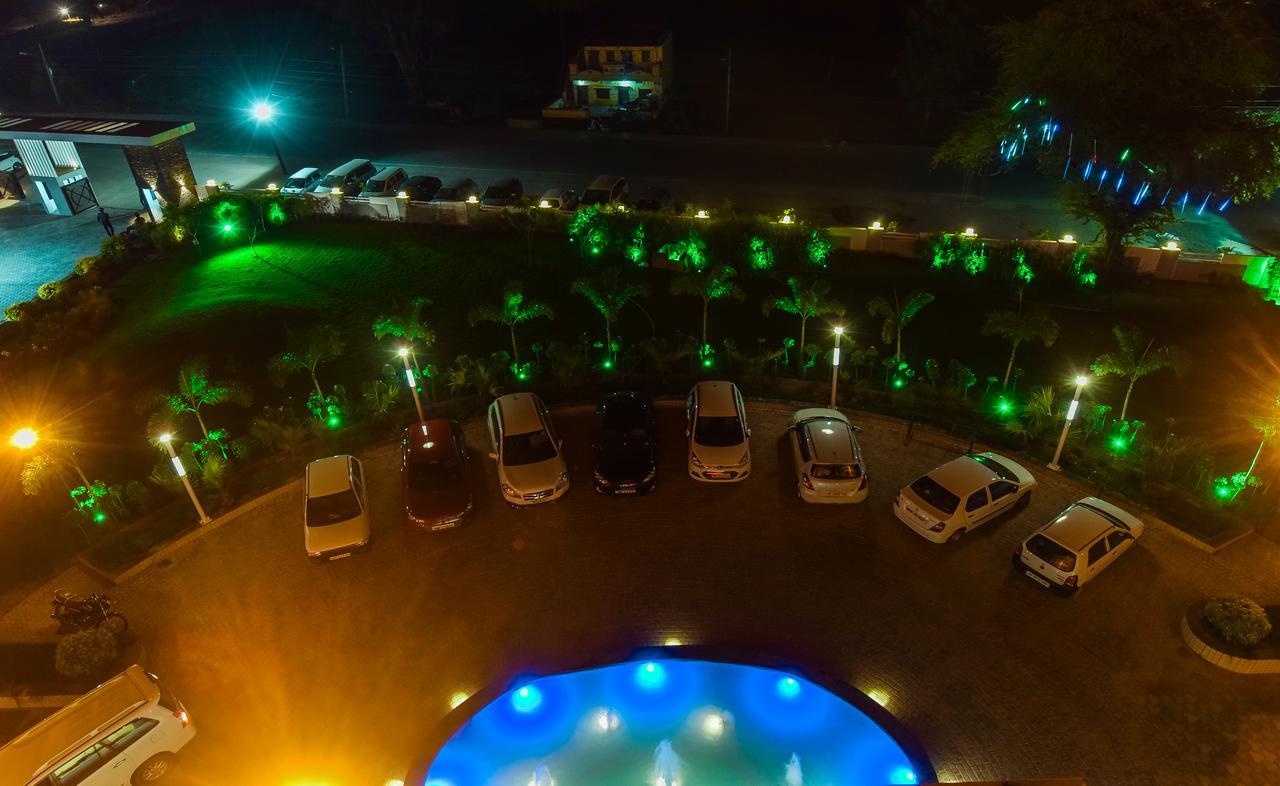Hotel Atharva Ujjain Exterior foto
